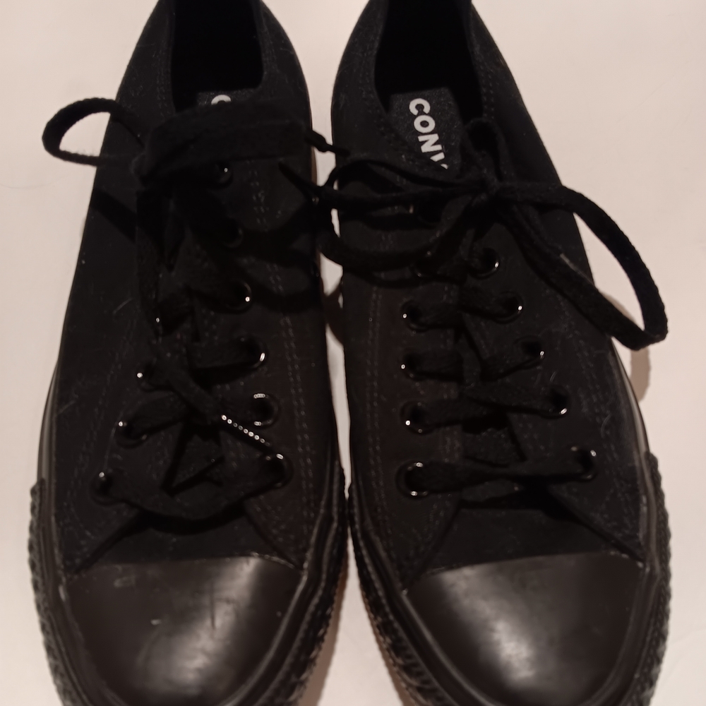 Converse Unisex Black Sneakers